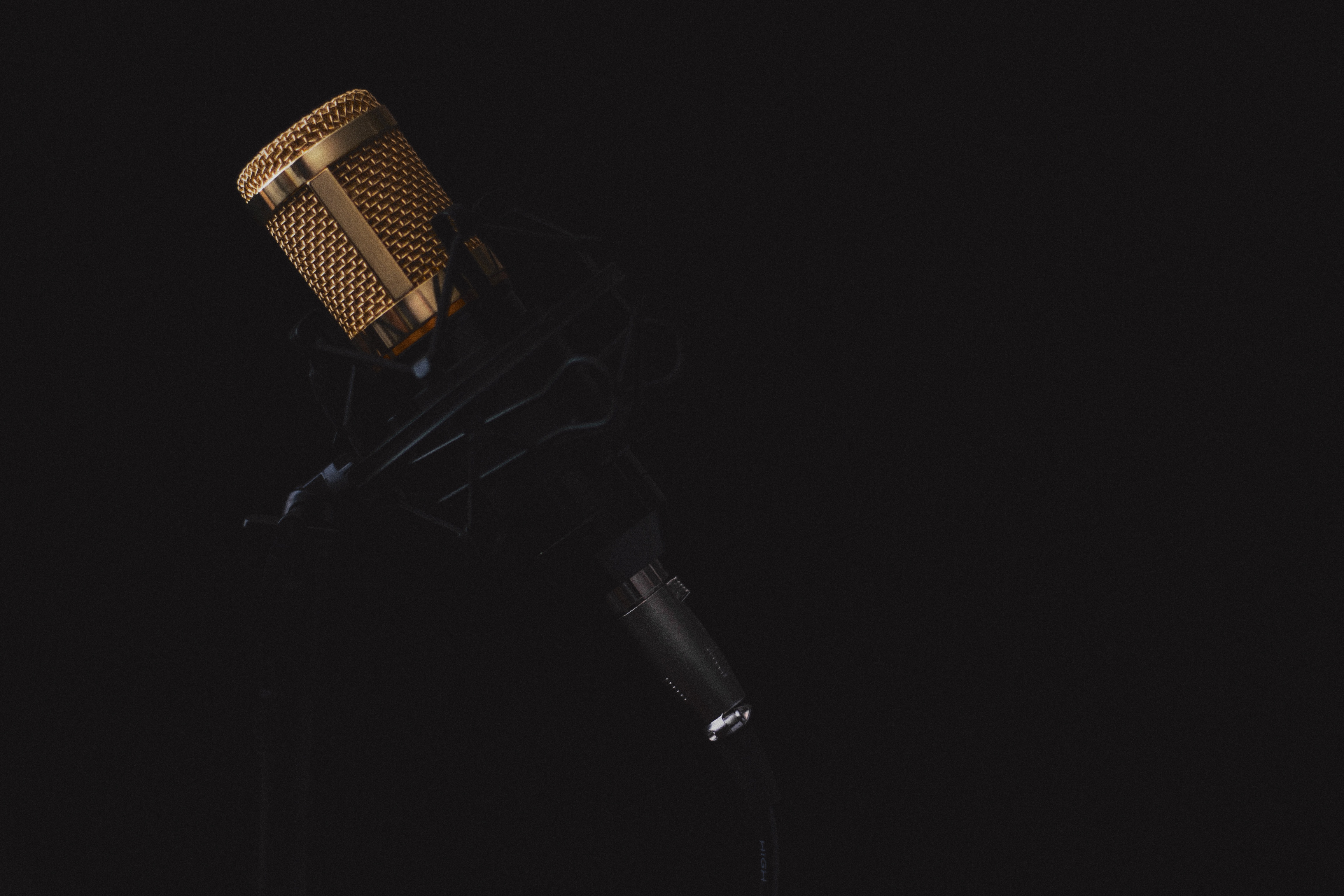 Microphone Dark Background 4k 5k