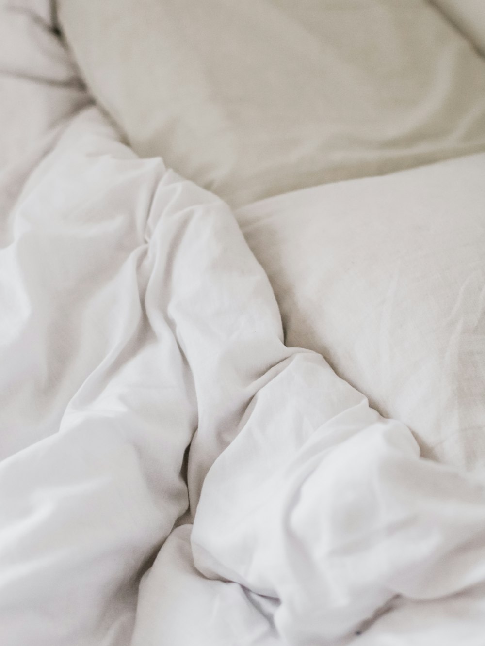 White Bedding Picture. Download Free