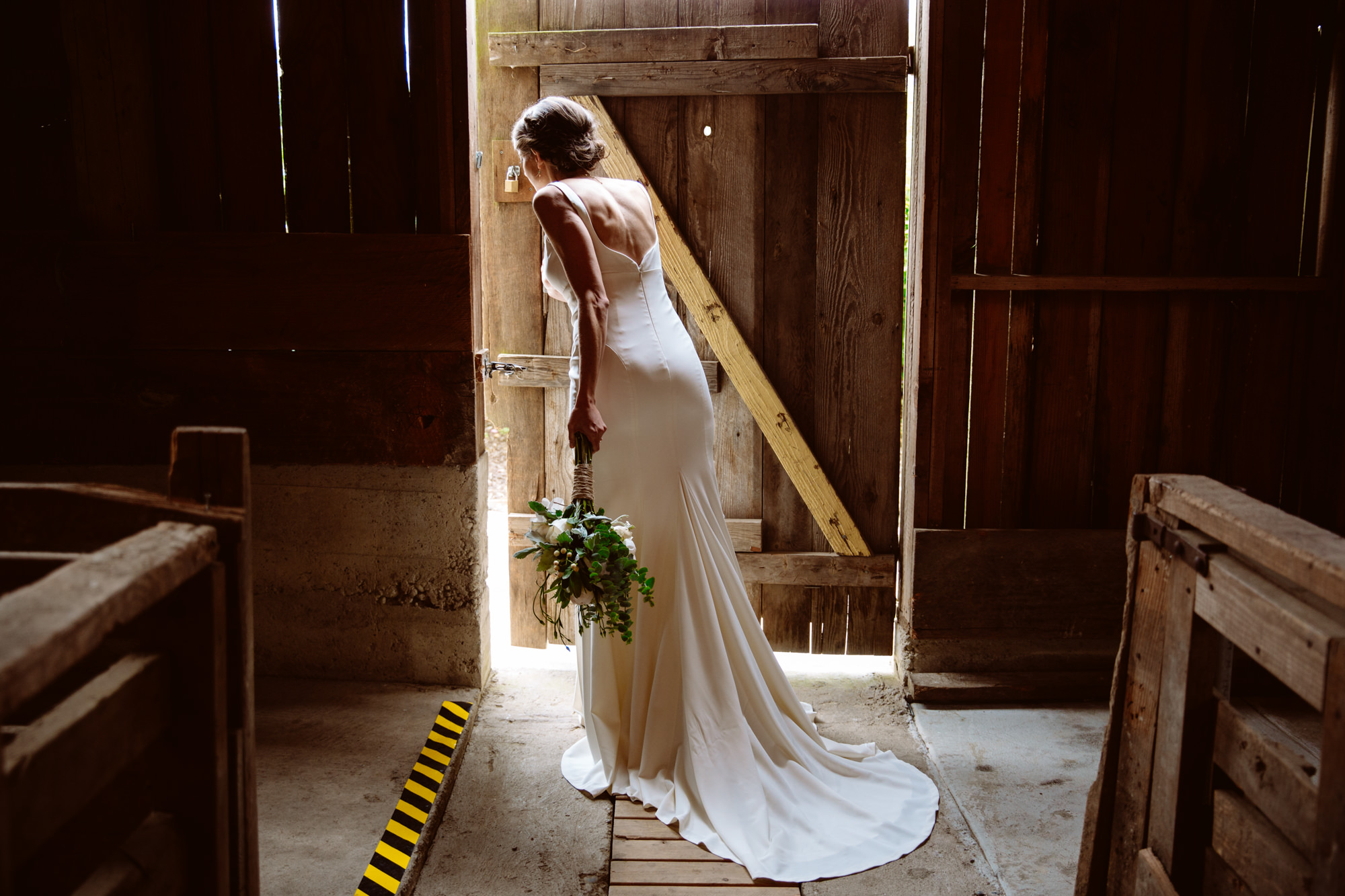 How to Plan a Country Wedding. World's