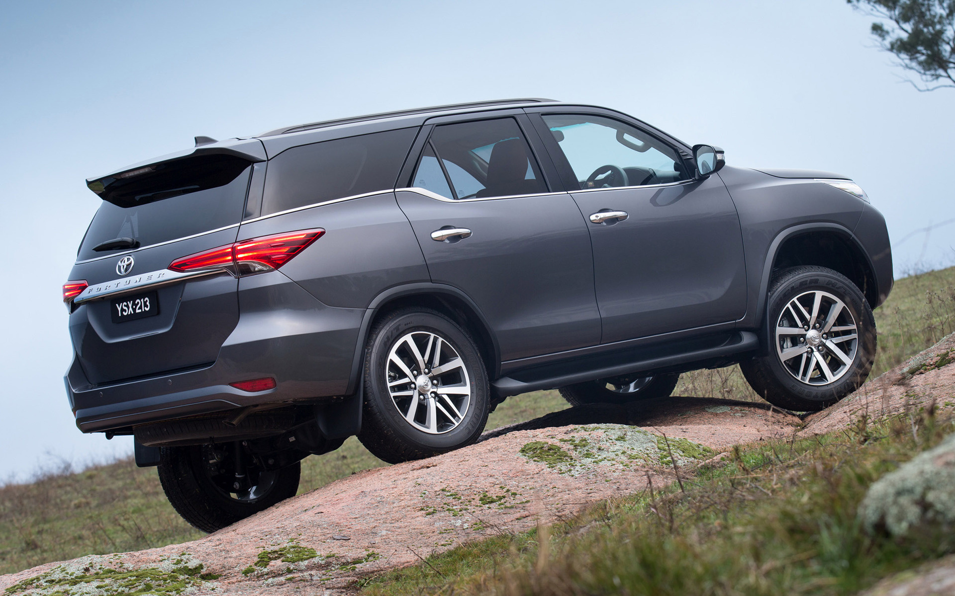 Toyota Fortuner (AU)