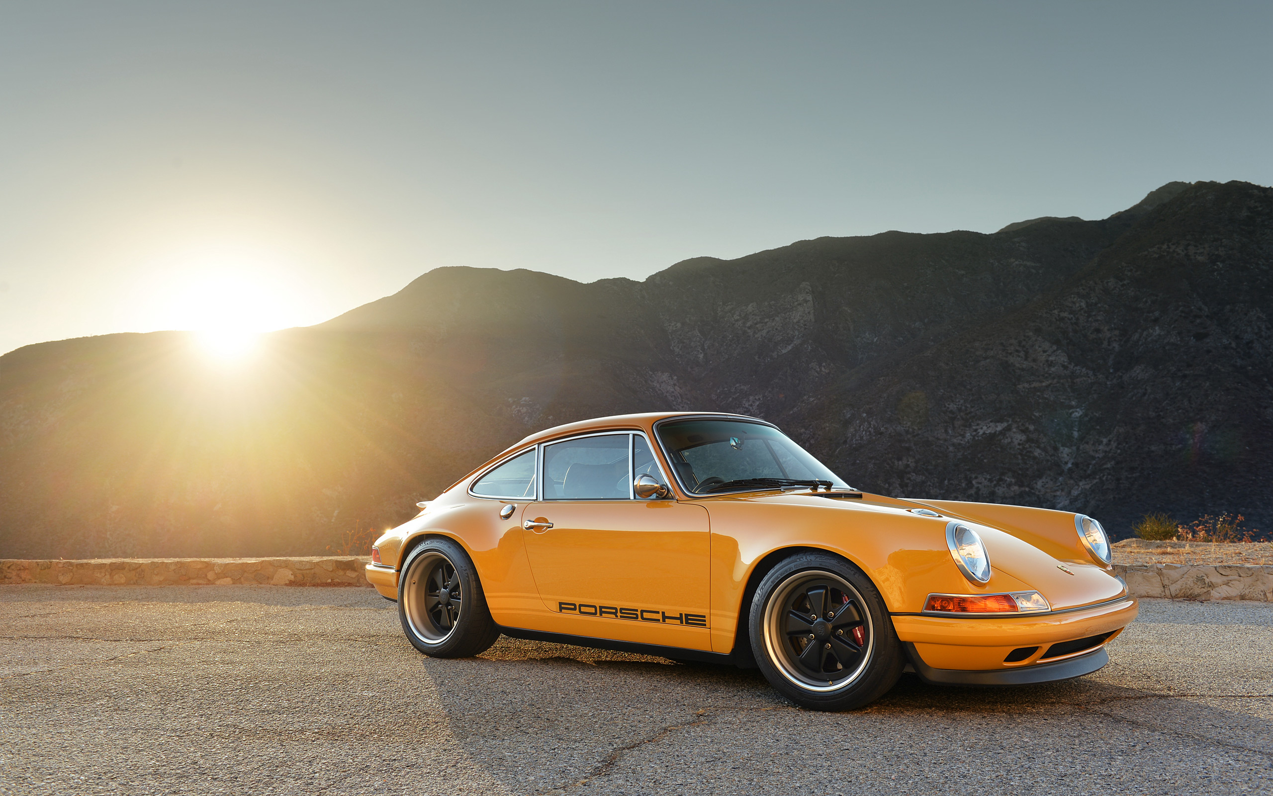 Singer 911