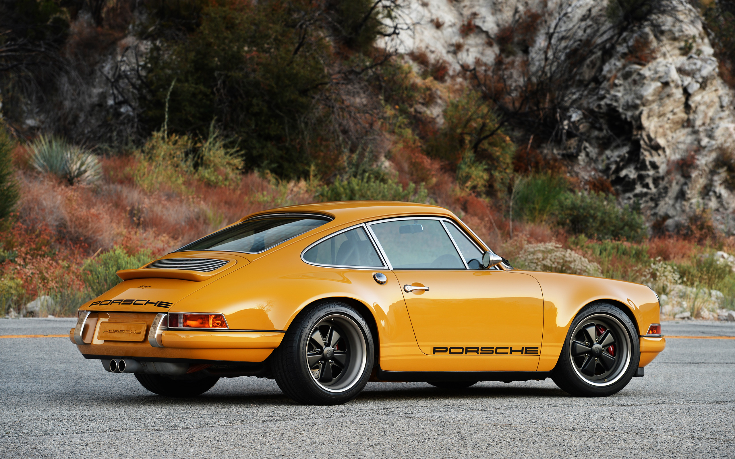 Singer 911