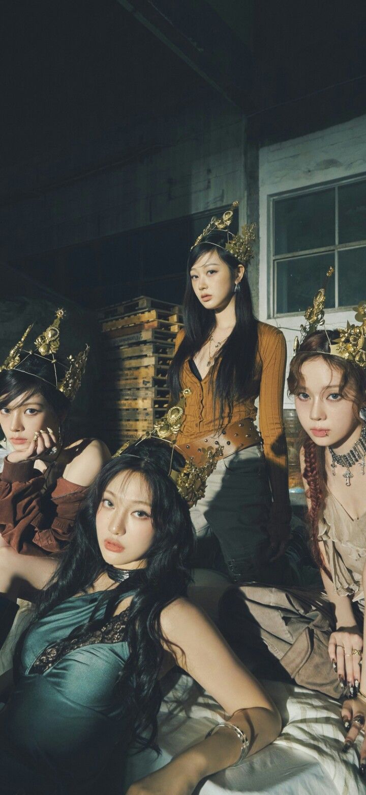 Scene. Kpop girls, Drama, Pop singers