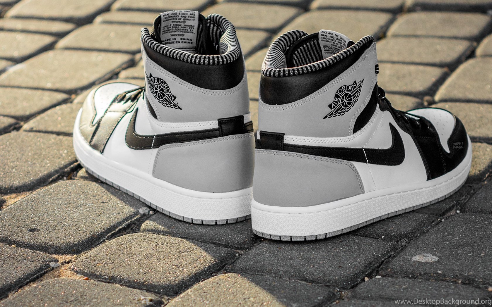 Weekly Wallpaper: Air Jordan 1 Retro Hi