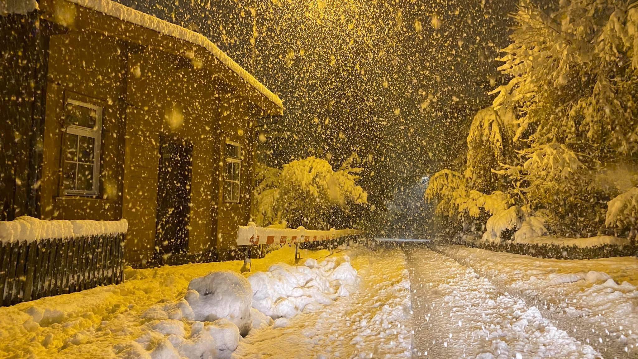 heavy snow this evening 26th October