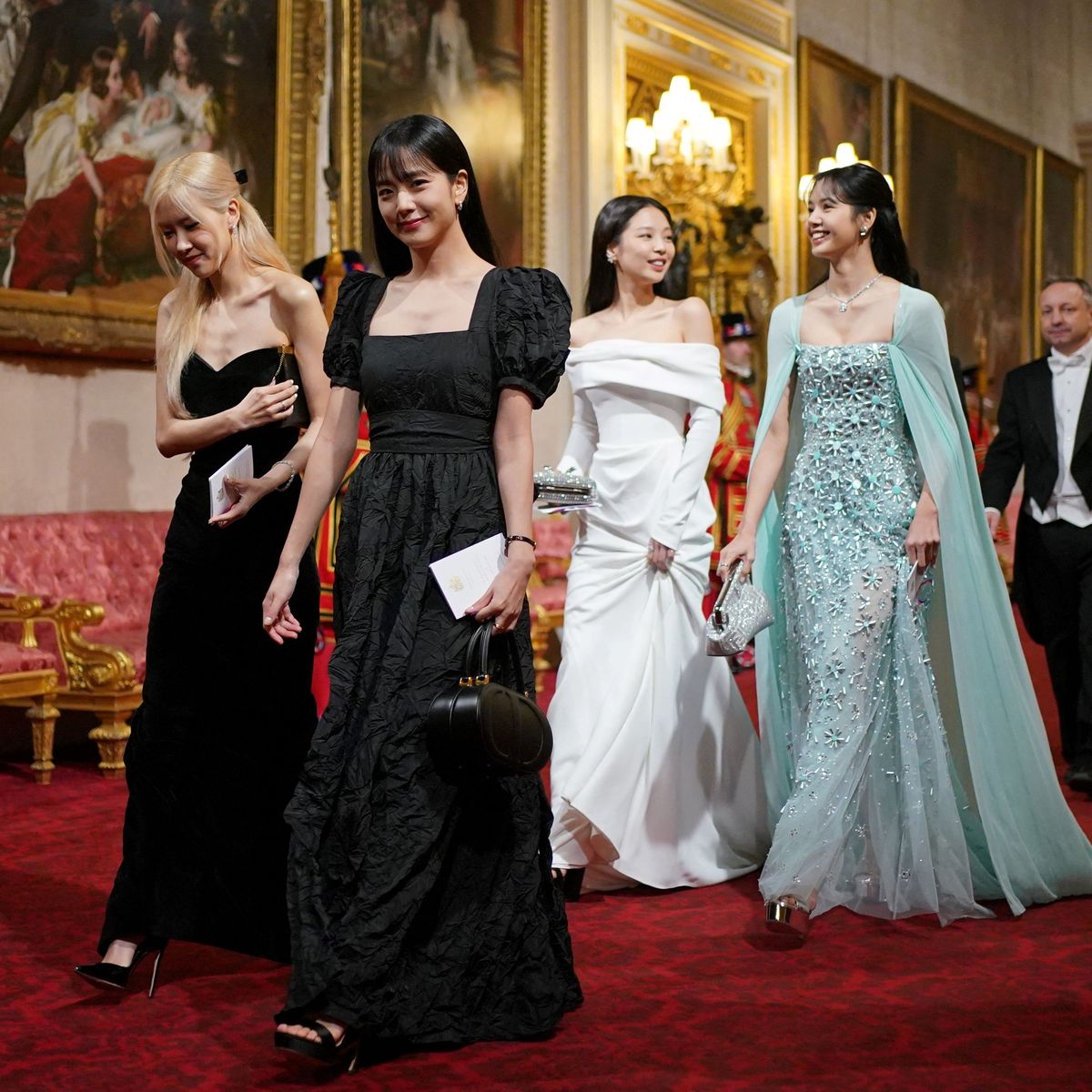 Blackpink At Buckingham Palace! K Pop