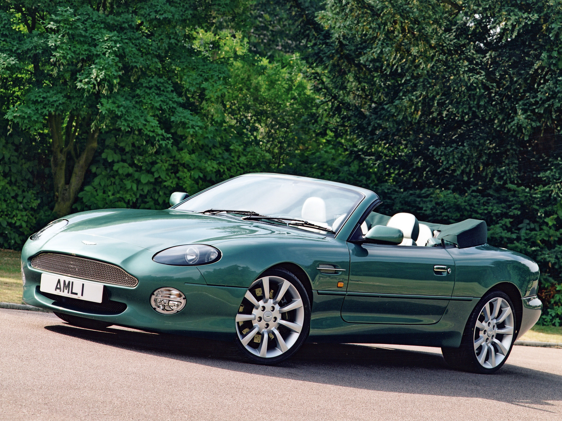 Aston Martin DB7 HD Wallpaper