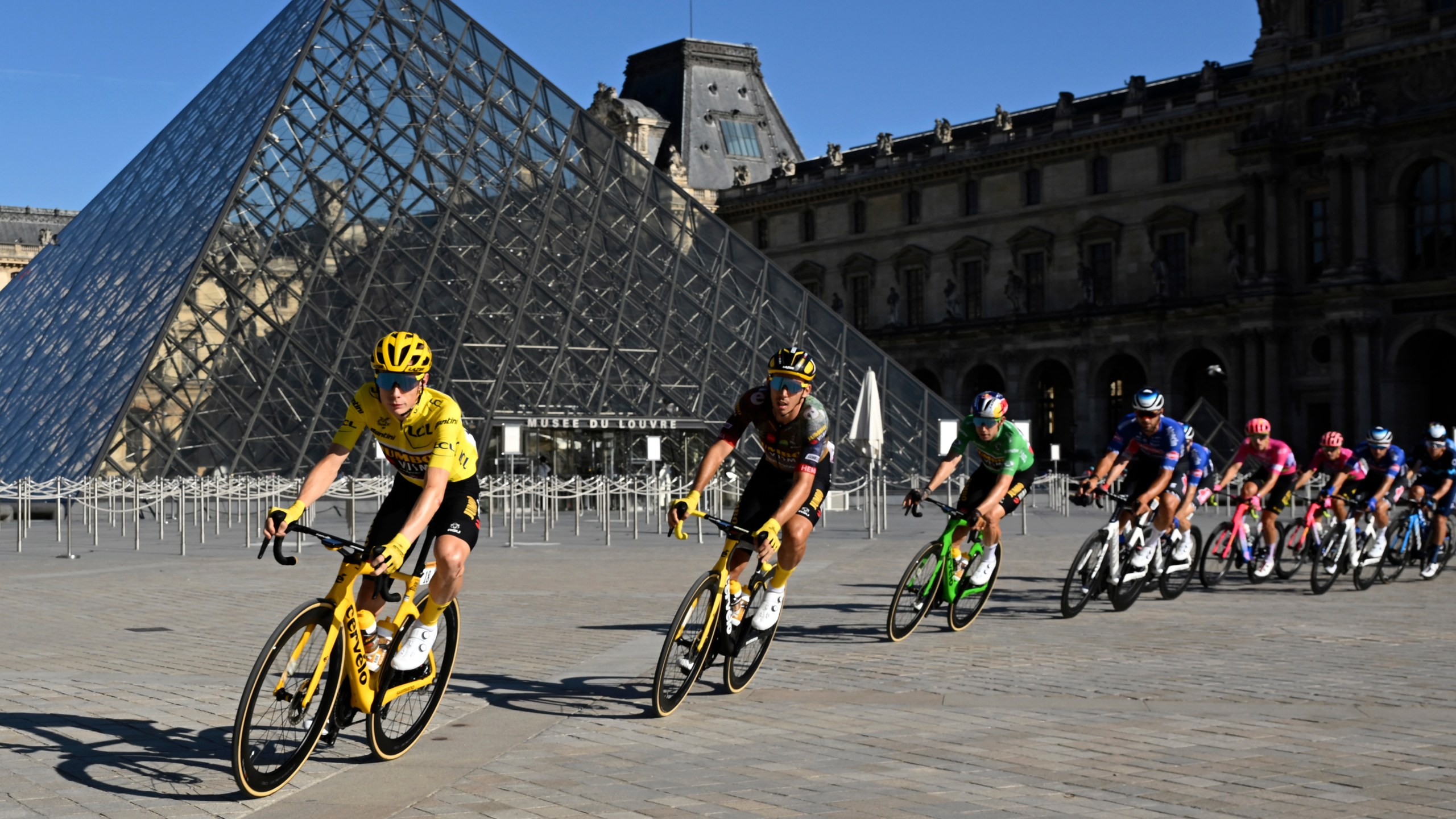 Jonas Vingegaard, king of the mountains