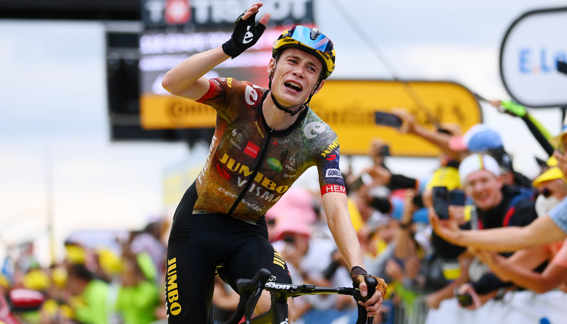 Tour de France: Jonas Vingegaard surges