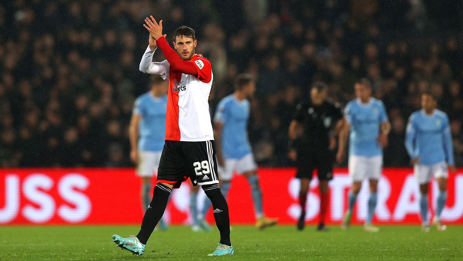 Mexico star Santiago Gimenez