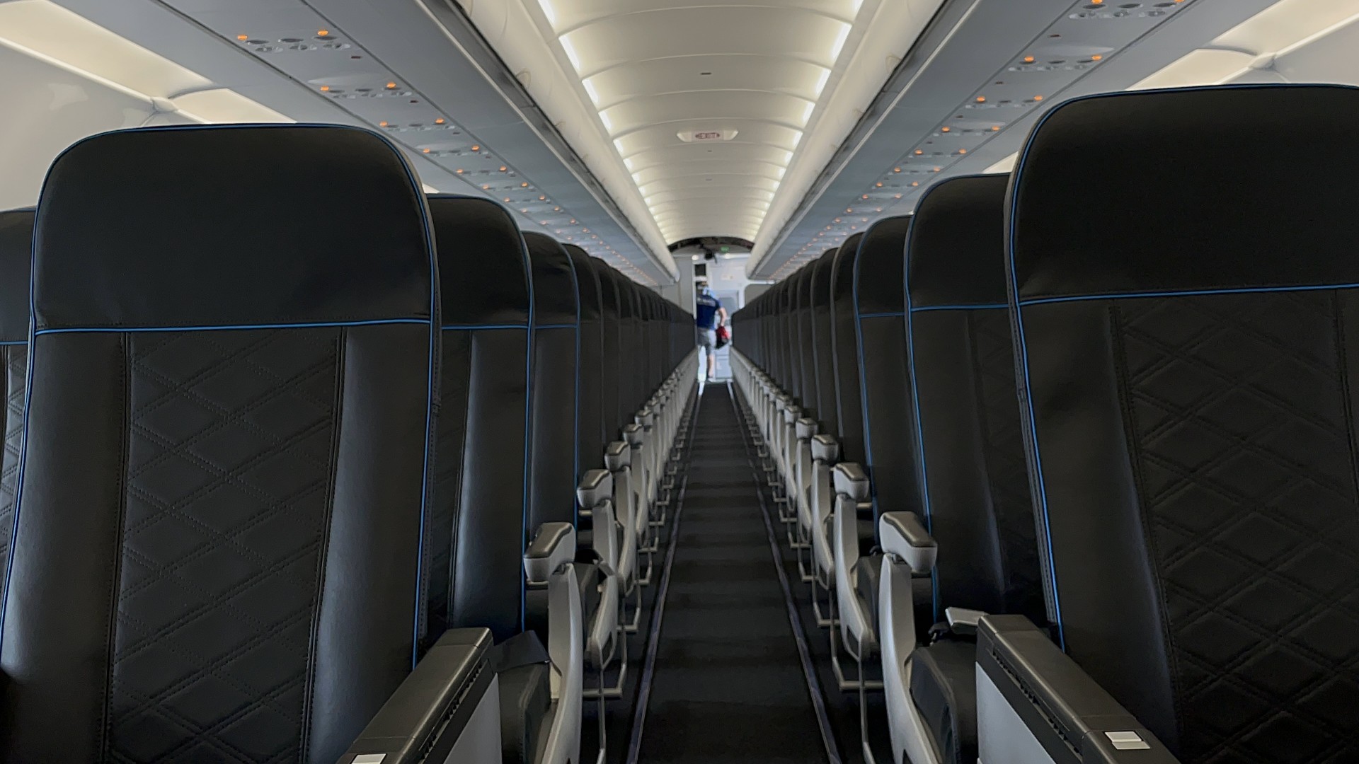 Frontier Airlines Debuts First Aircraft
