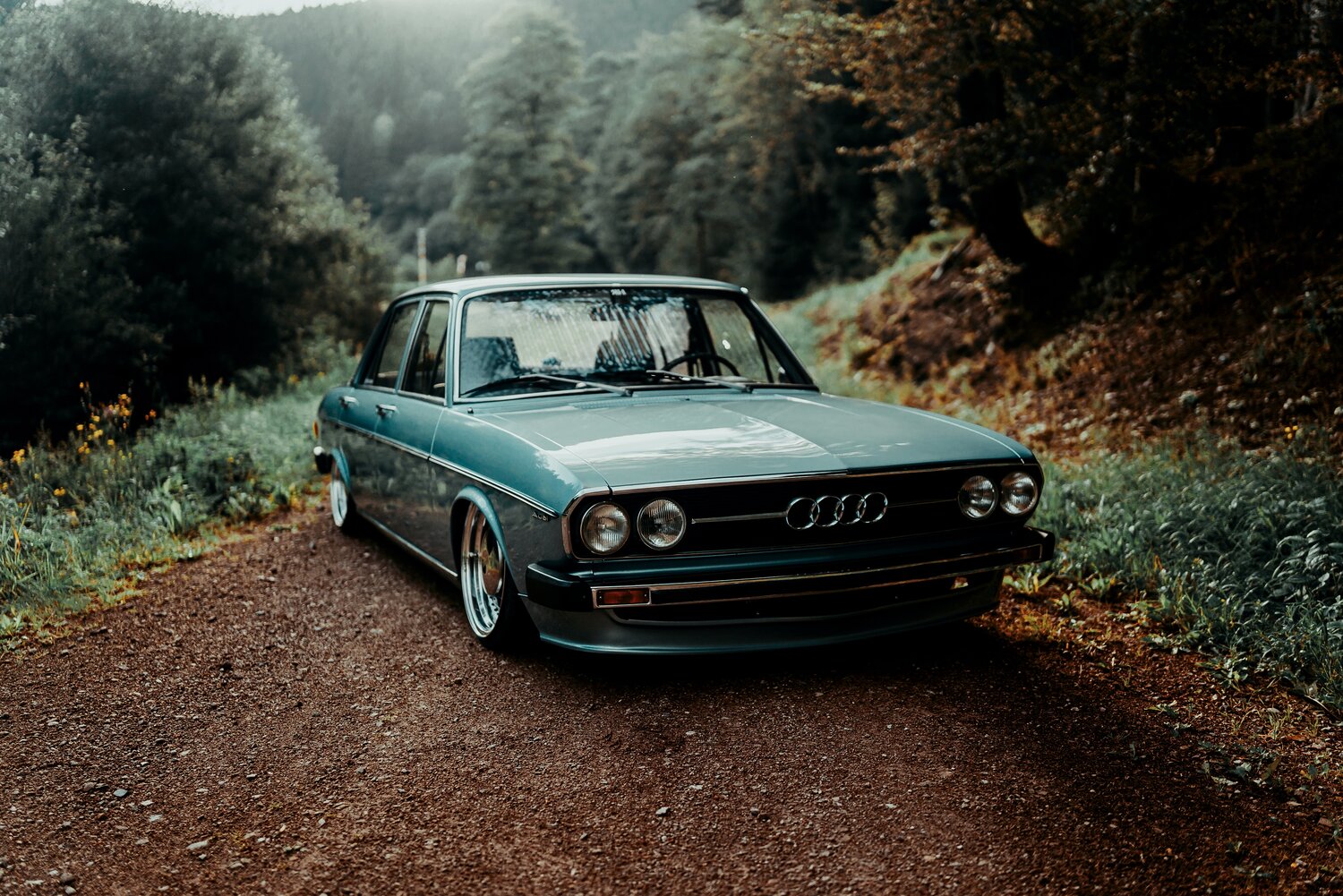 Free Audi 100 Wallpaper