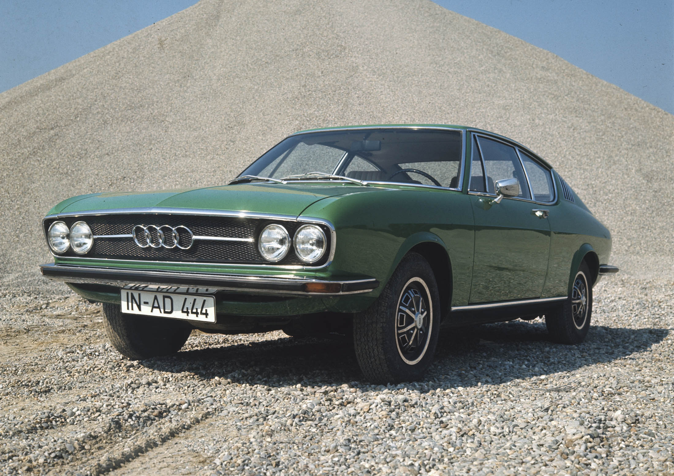 Vintage Audi 100
