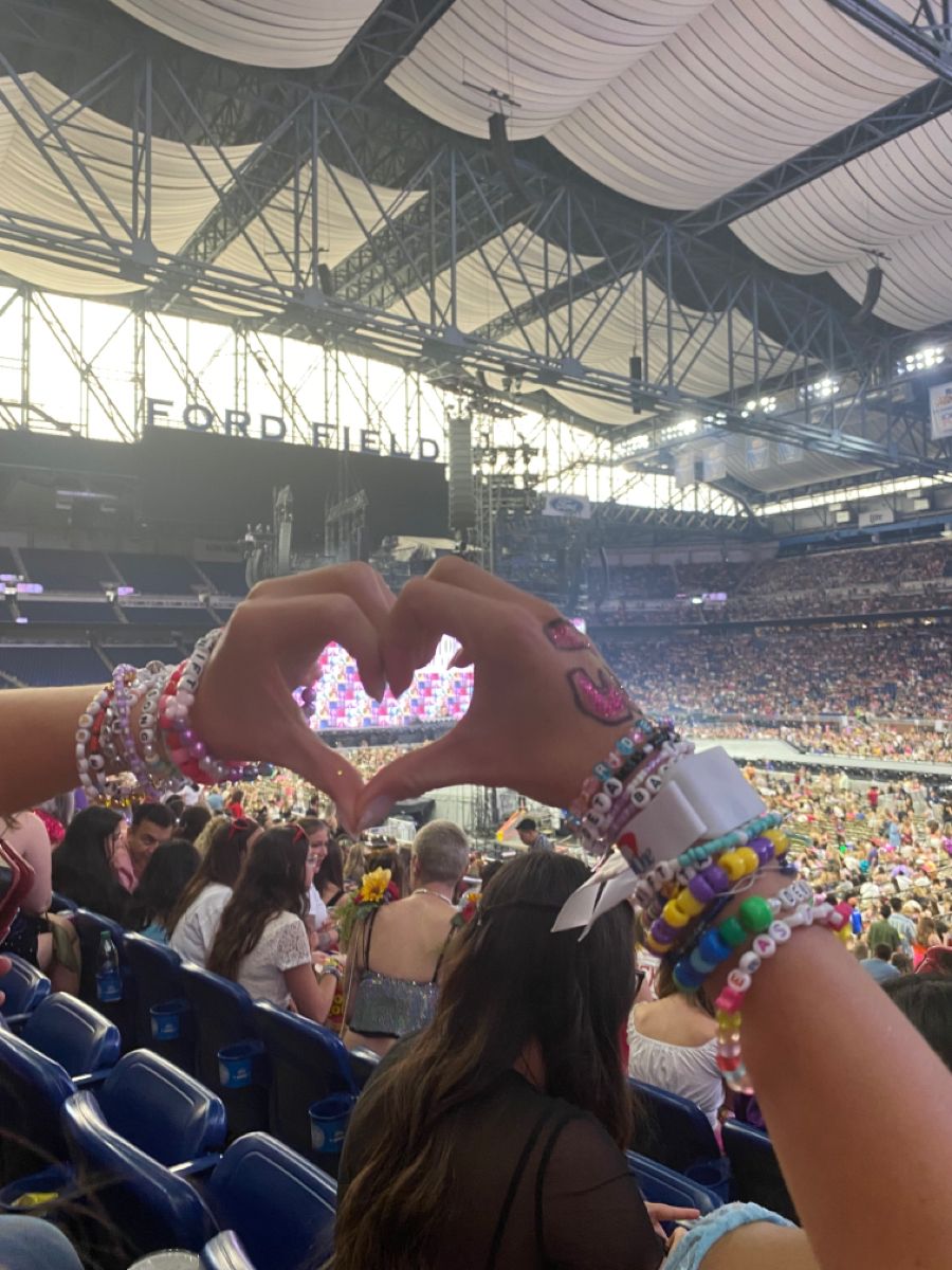 Taylor Swift Eras Tour heart hand post