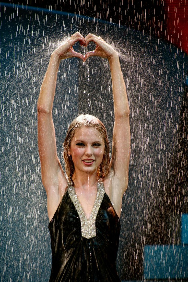 fearless tour. Taylor swift picture