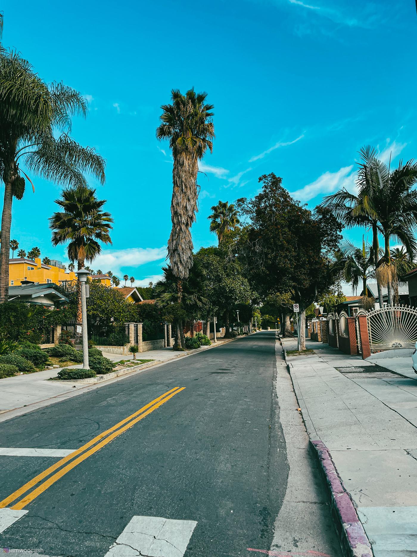 Los Angeles [1400x1867]