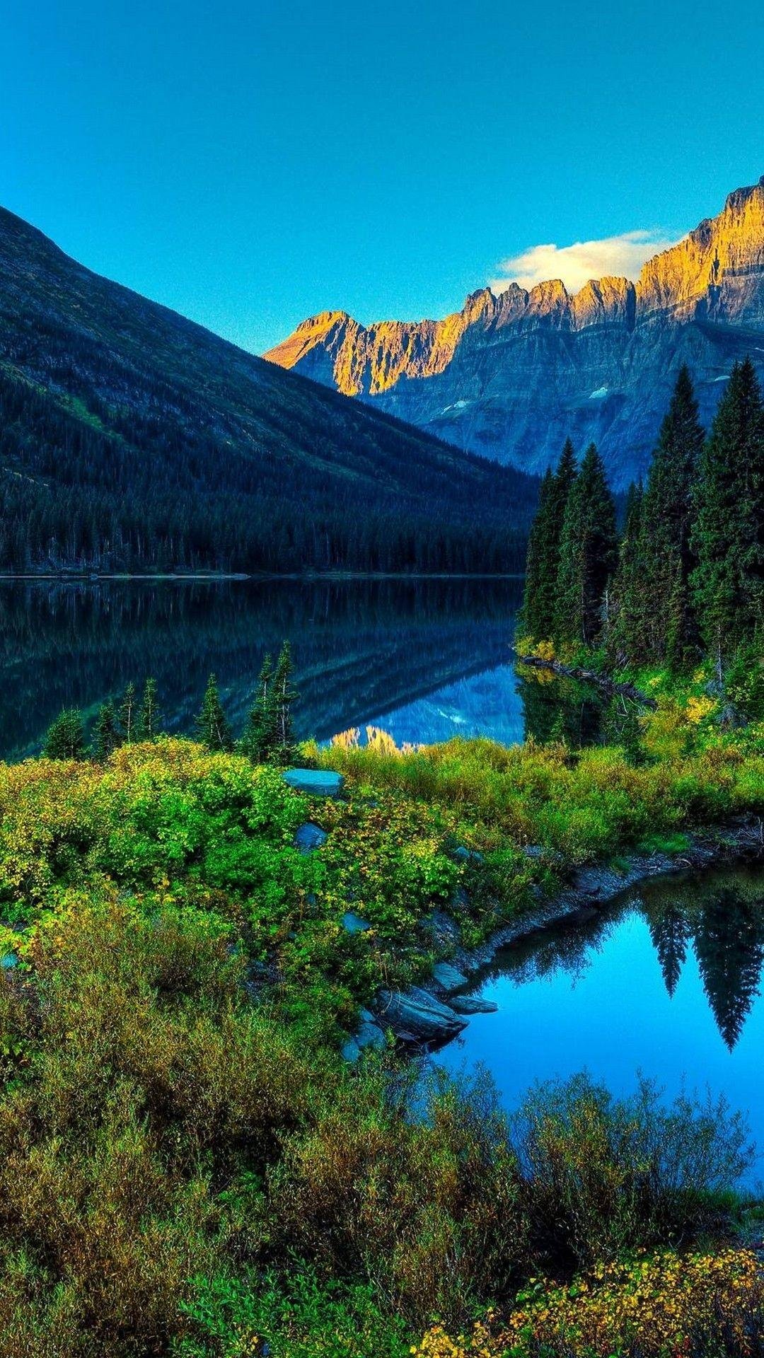 Mountain scenery Wallpaper Download