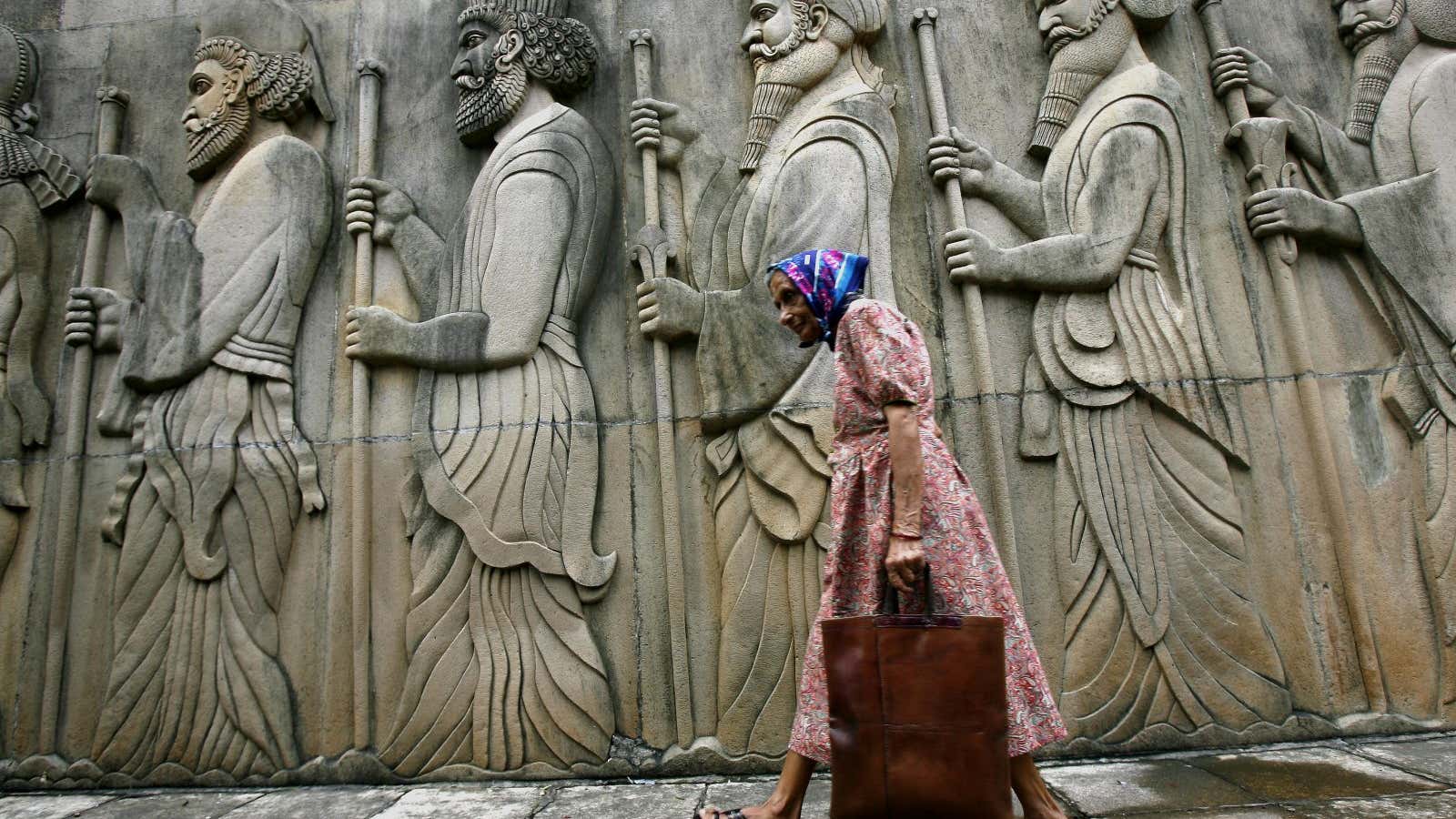 ancient Zoroastrians helped