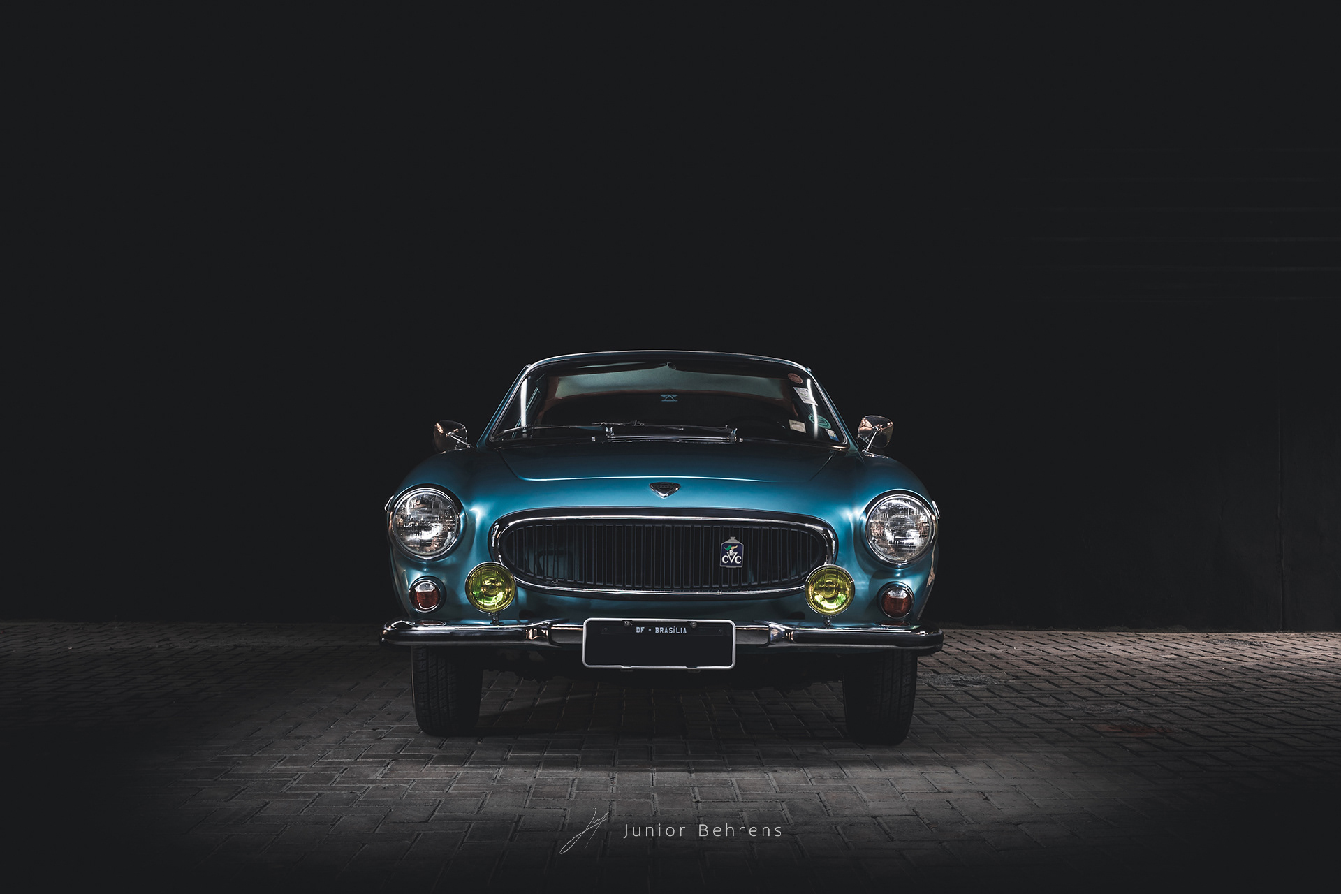 Volvo P1800. Behance - Behance