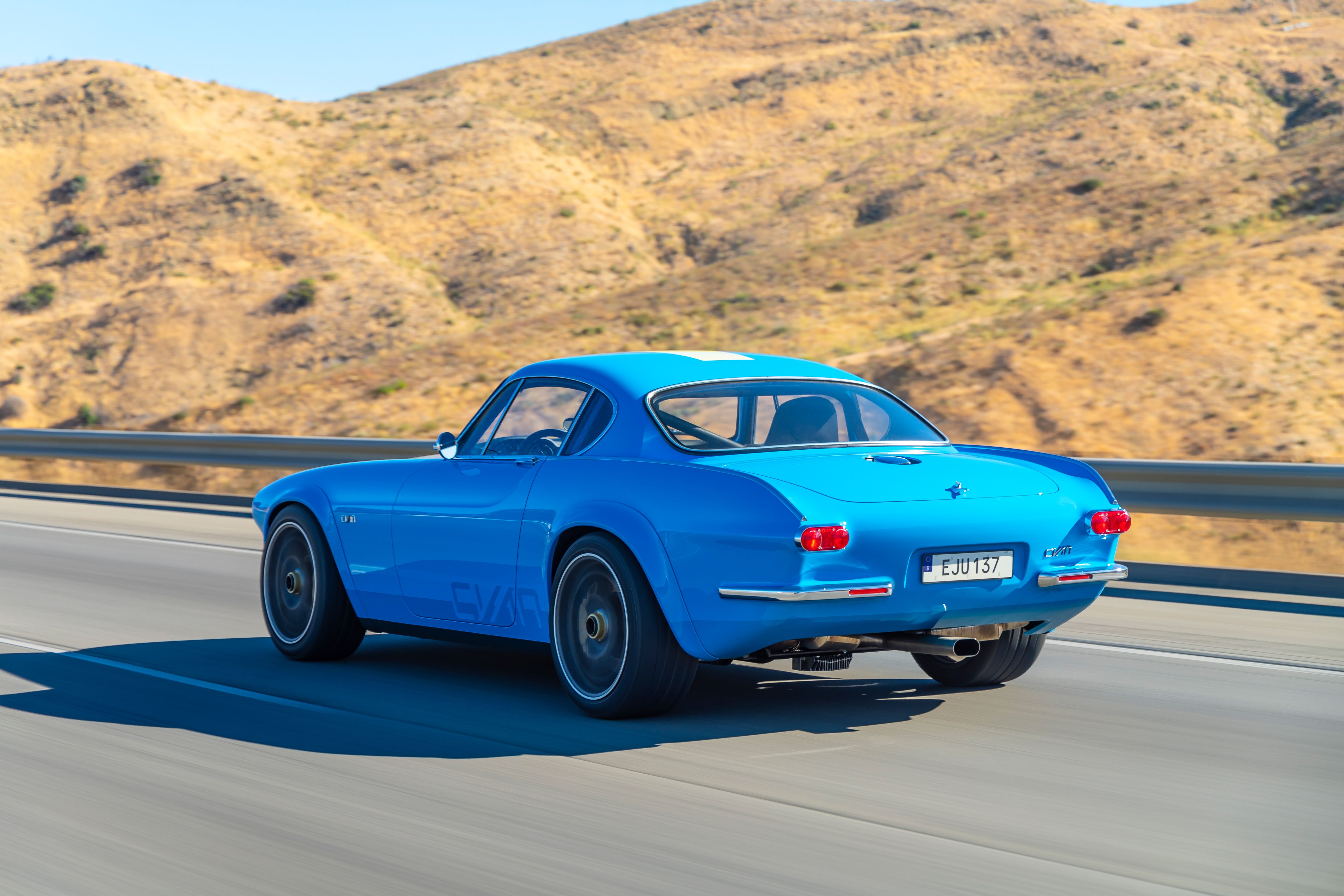 Volvo P1800 Cyan Racing Continuation