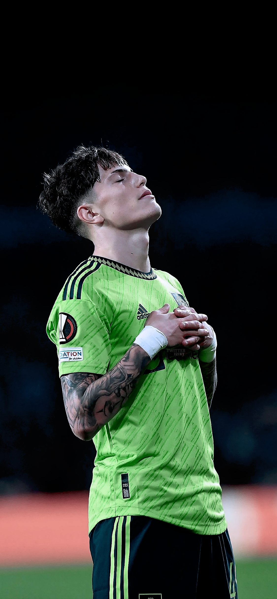 Tadic #Wallpaper └