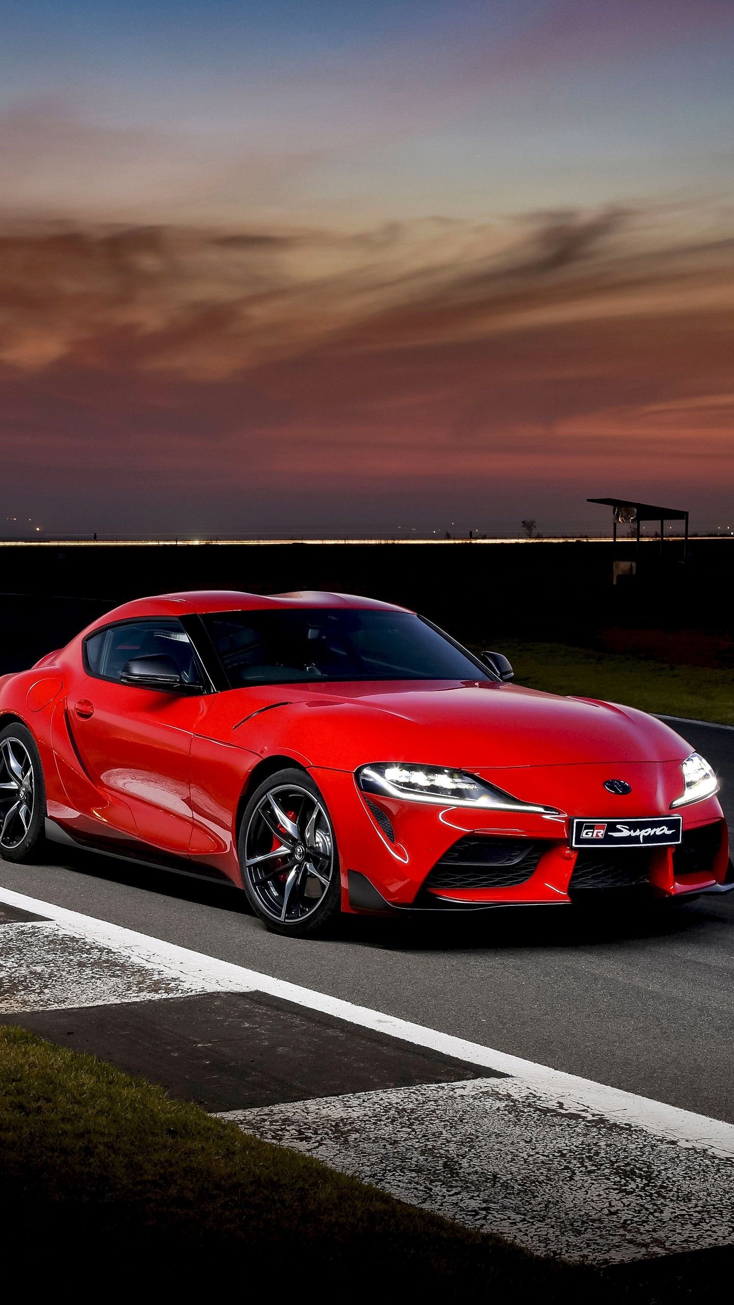 Red supra Wallpaper Download
