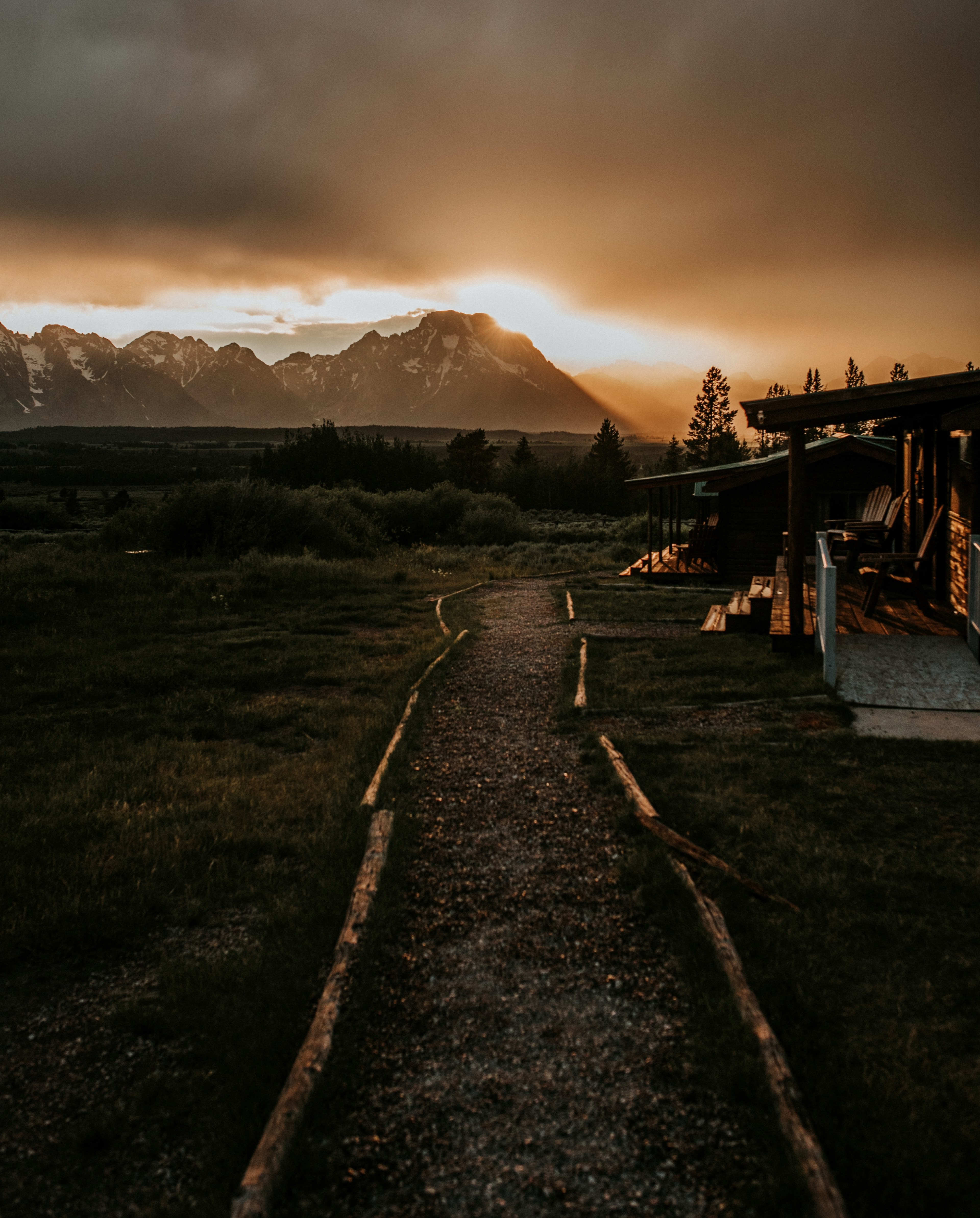 dude ranch 4k Phone HD Wallpaper