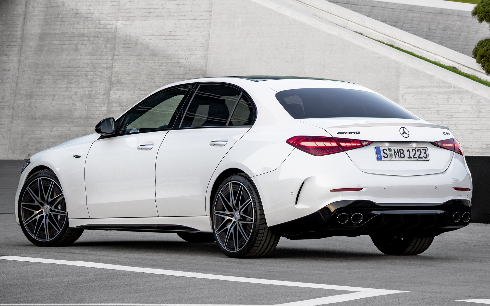 2022 Mercedes AMG C 43