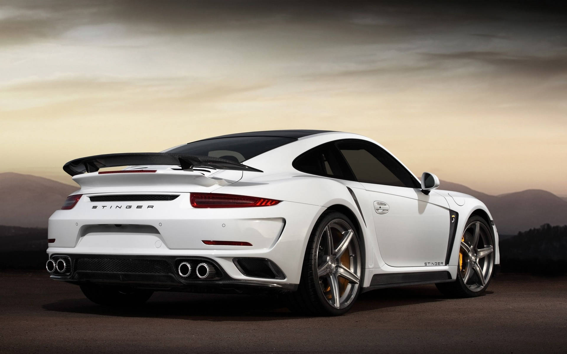 Download Porsche Wallpaper