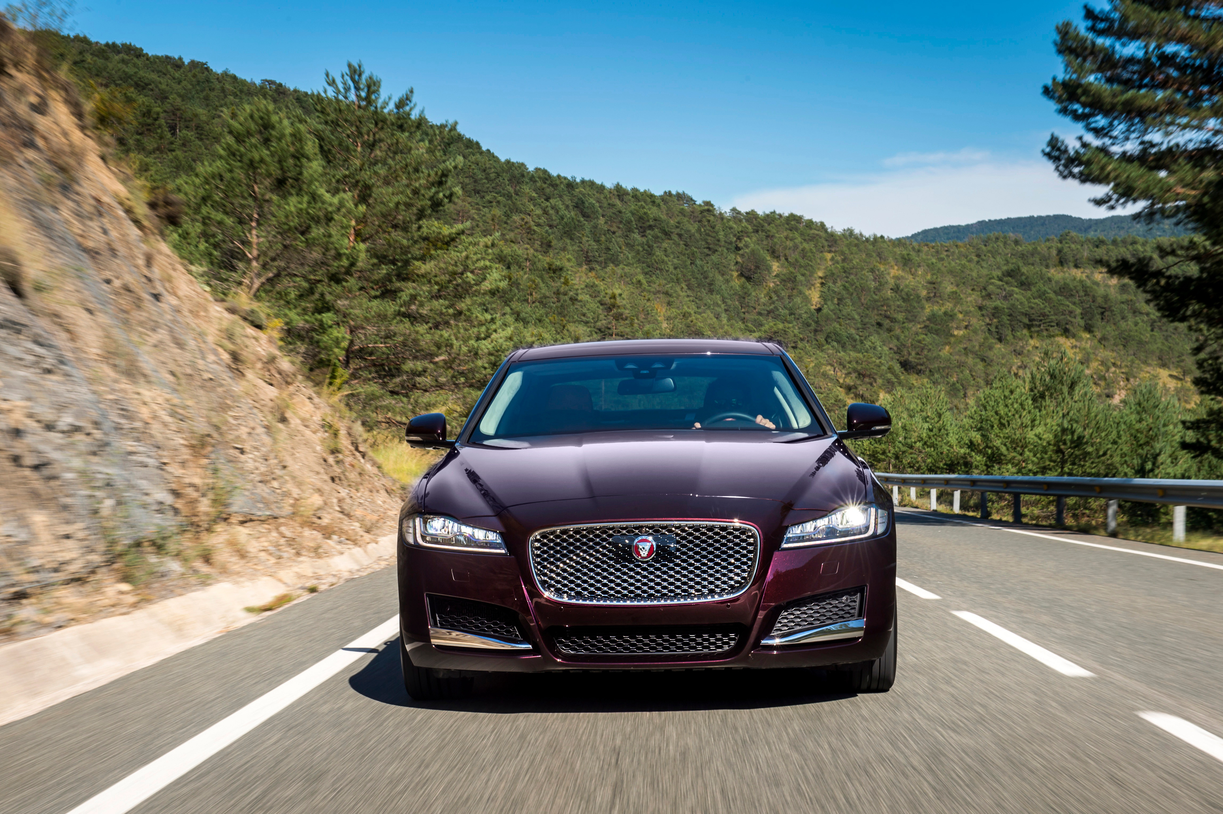 Vehicles Jaguar XF 4k Ultra HD Wallpaper