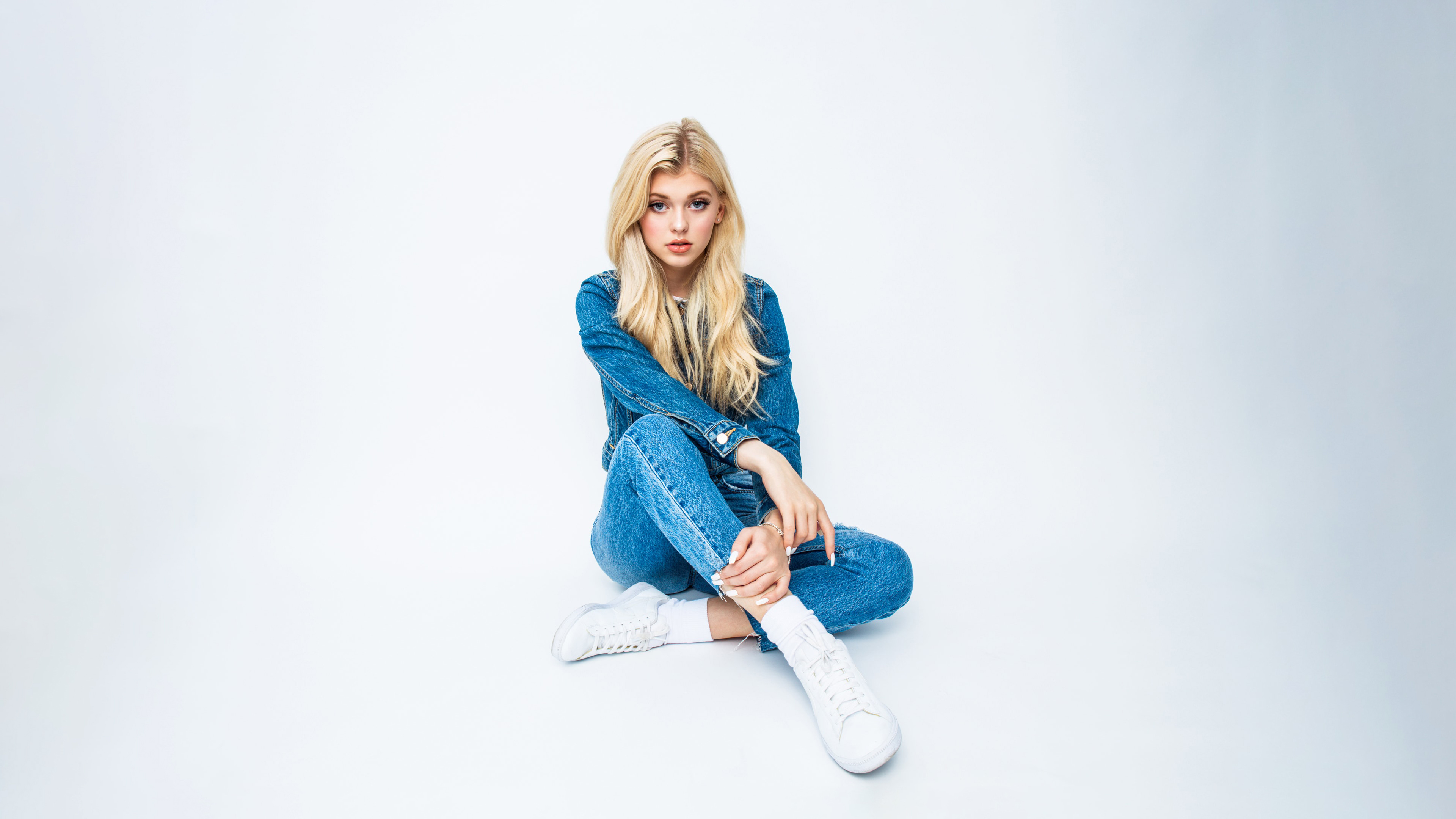 Loren Gray Wallpaper 4K, American