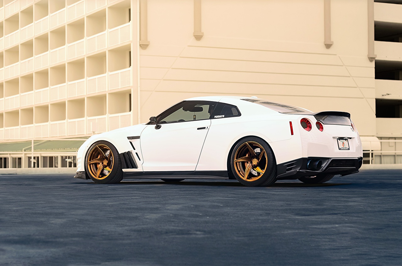 Wallpaper Nissan GT R R35 White Side Cars