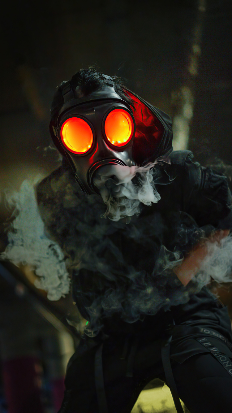 Gas Mask Glowing Eyes 5k