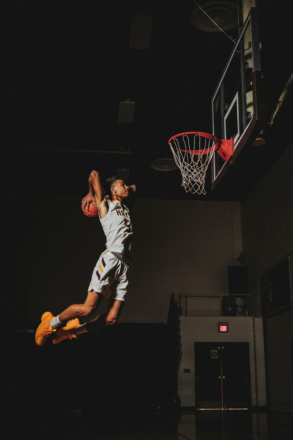 Basketball Dunk Picture. Download