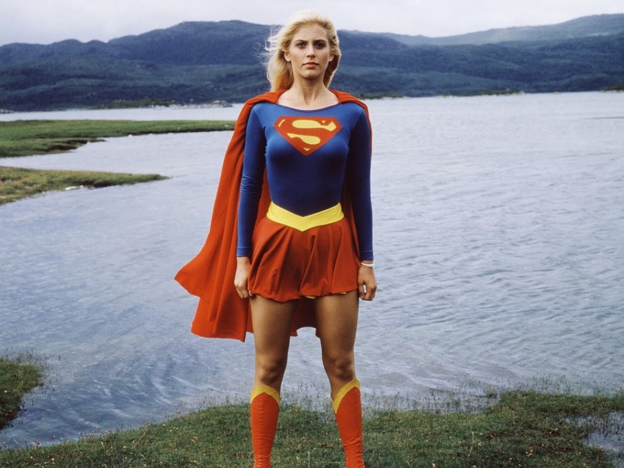 Download Helen Slater wallpaper