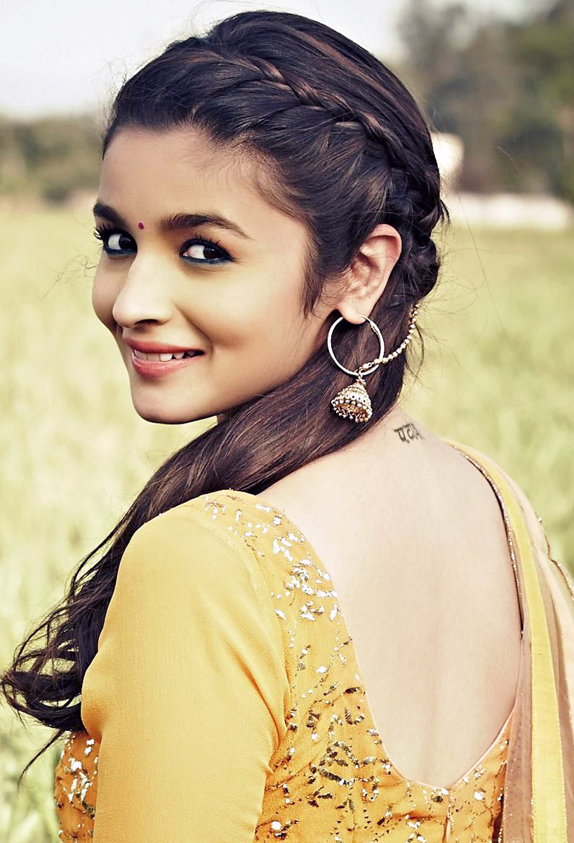Wallpaper alia bhatt beautiful bollywood actress HD Wallpaper #Actress #Alia #Bhatt #Beautiful #Bollywood #Actress #Wallpaper # #iPhone #Android #Mobile #Wallpaper #FreeDownload
