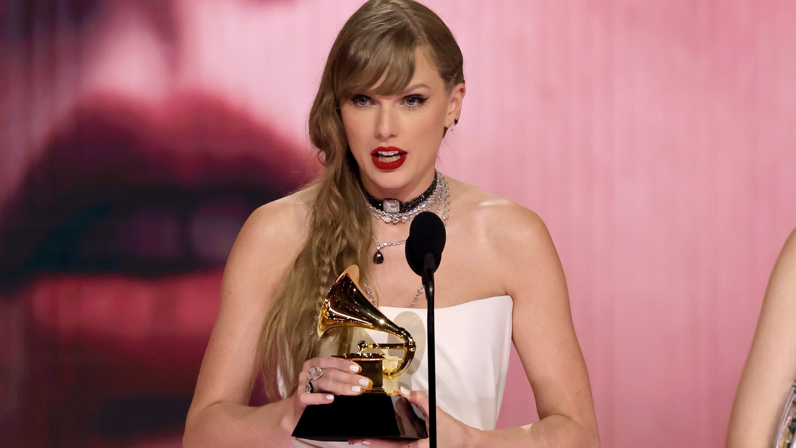 Taylor Swift wins 13th Grammy then