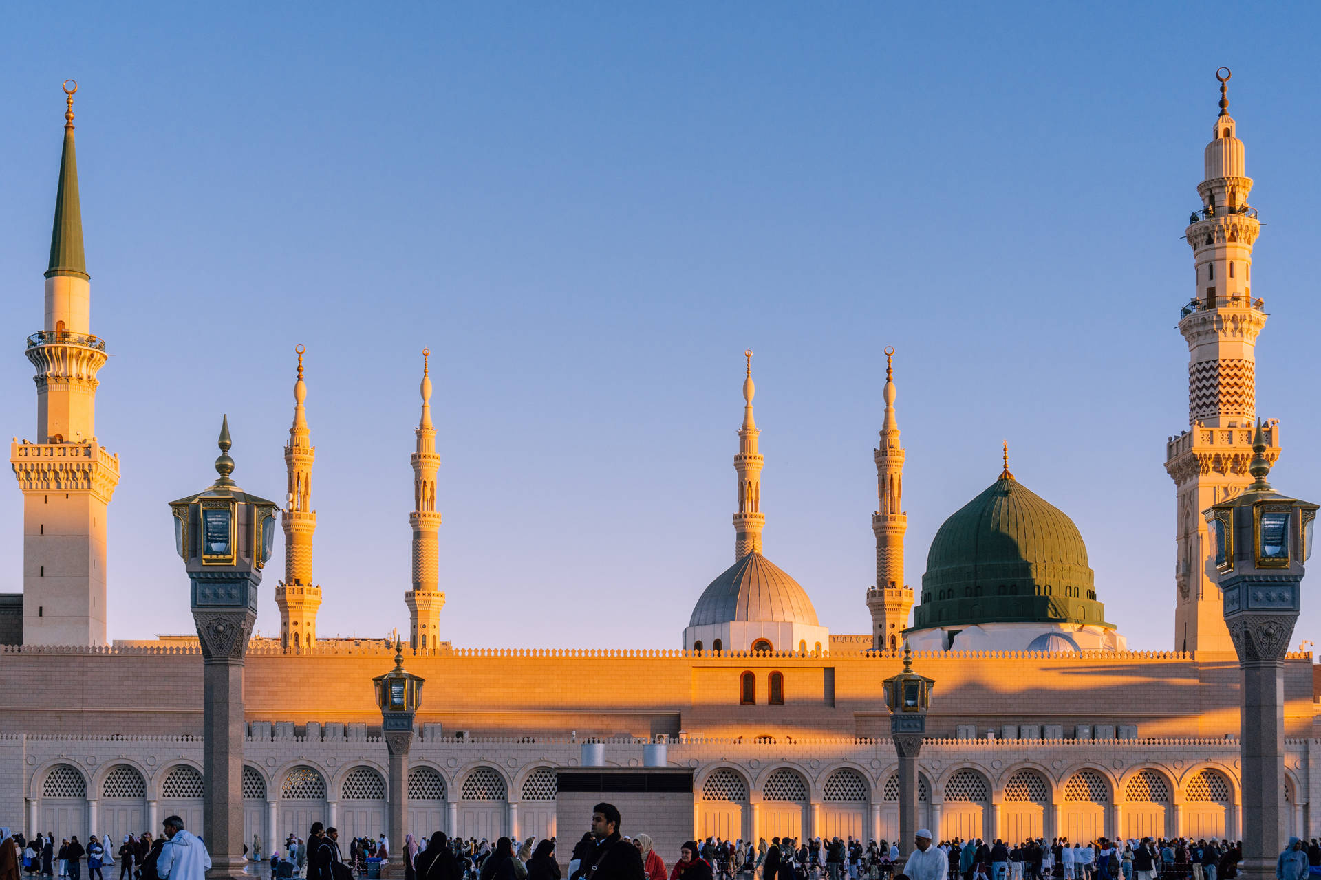 Madina Wallpaper