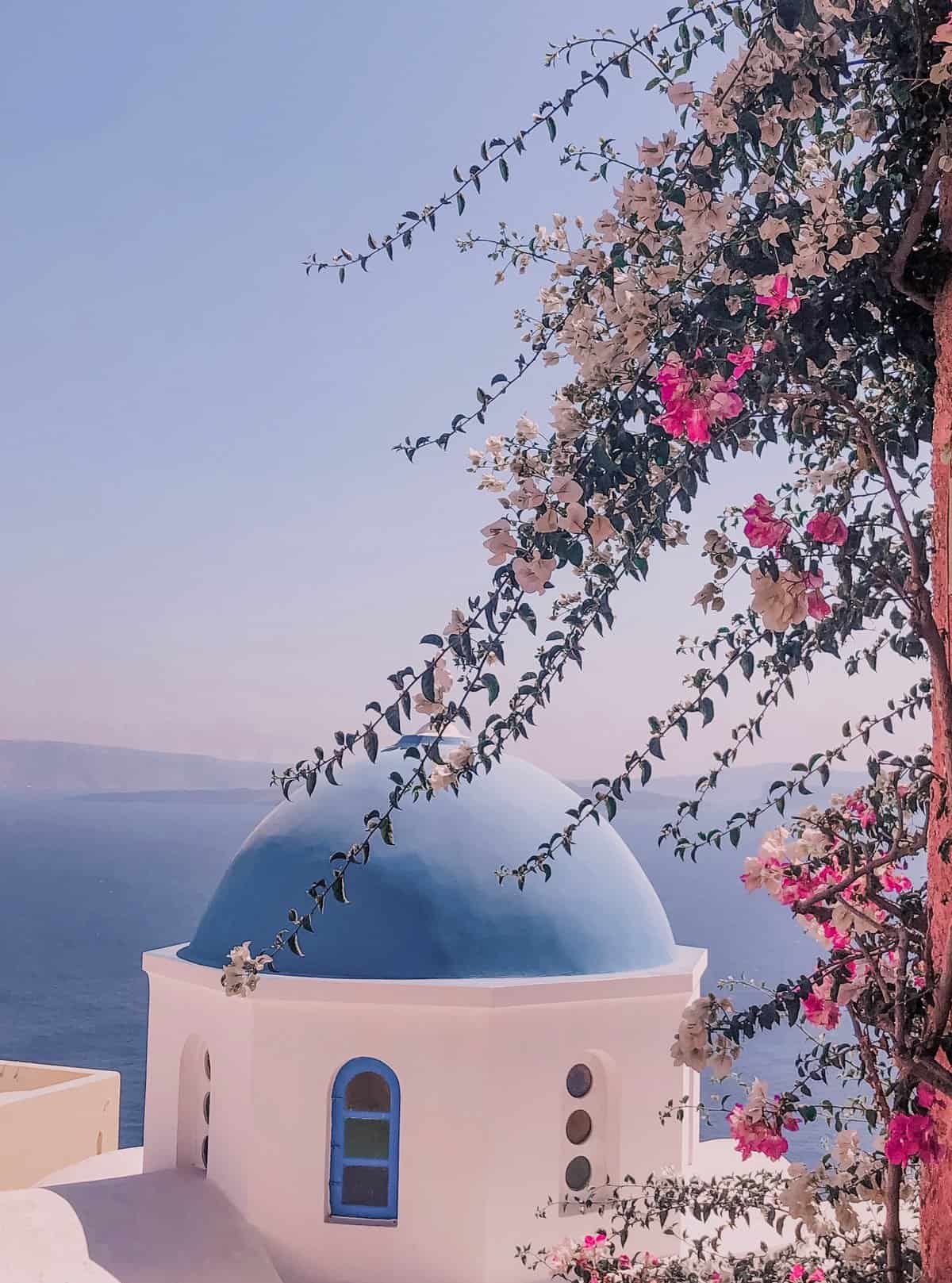 Babymoon in Santorini: A Relaxed