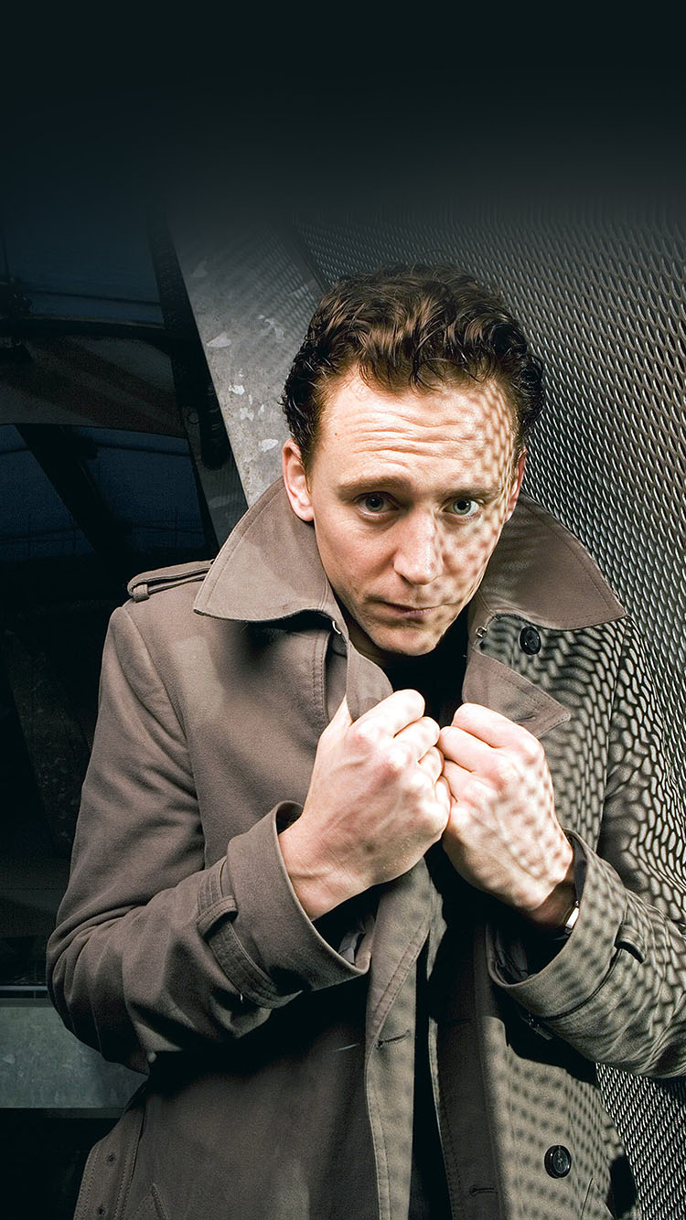 Tom Hiddleston Cold Film Face