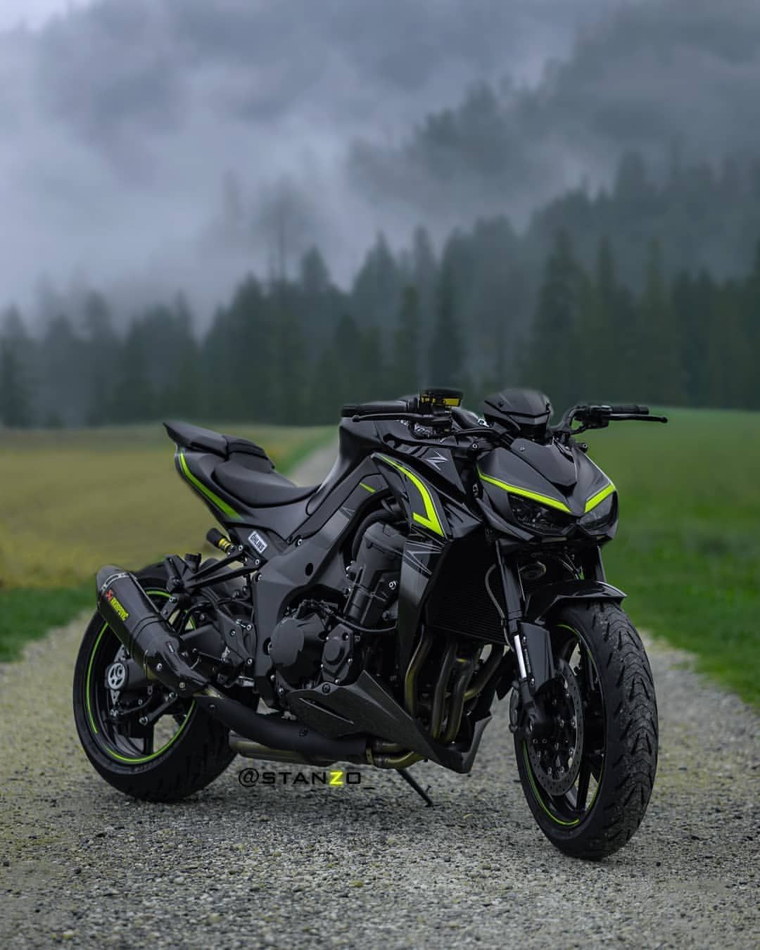 Kawasaki Z1000R #kawasakih2 #ninjah2