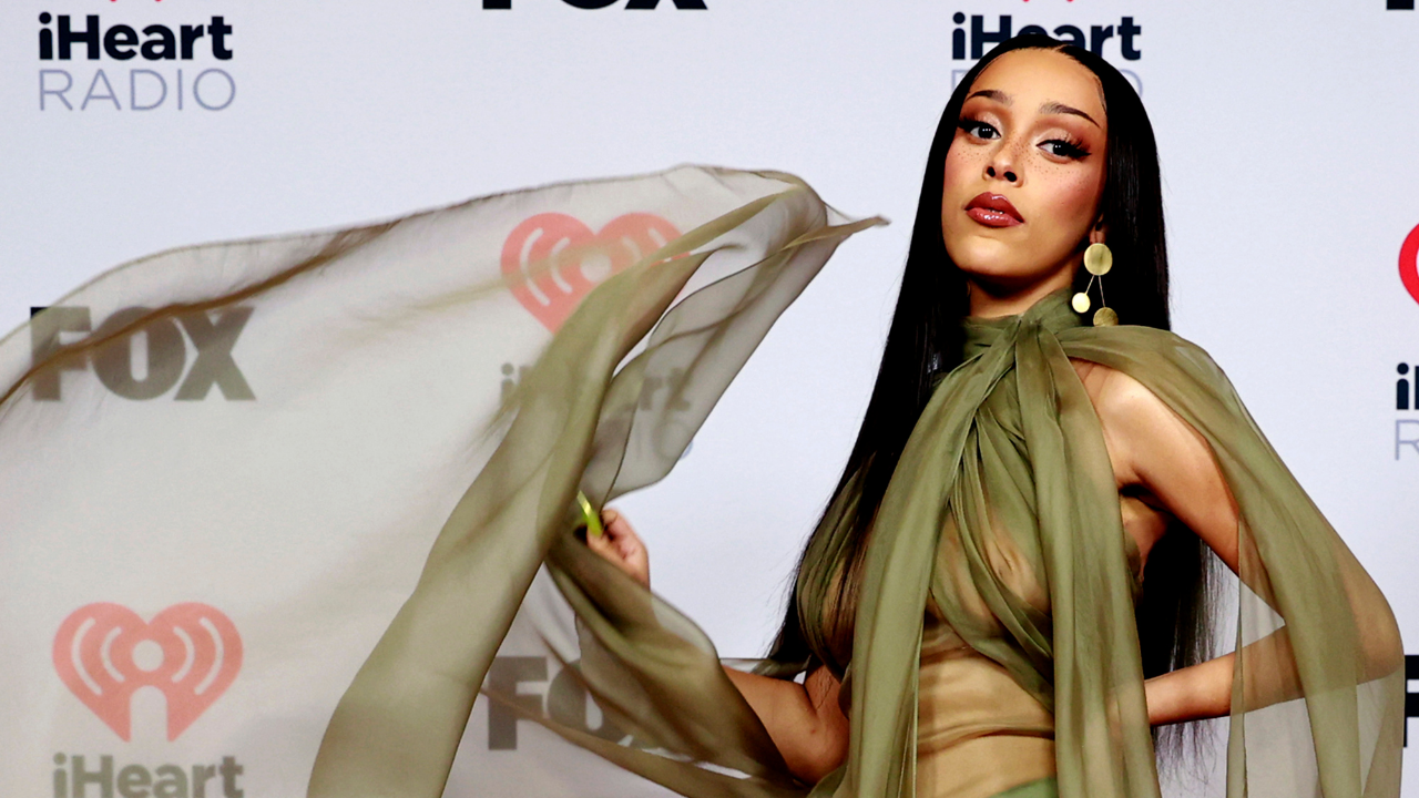 Doja Cat Reveals 'Planet Her' Tracklist