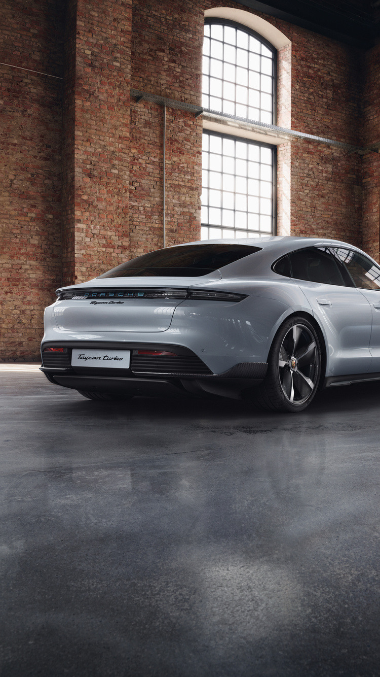 Porsche Taycan Turbo