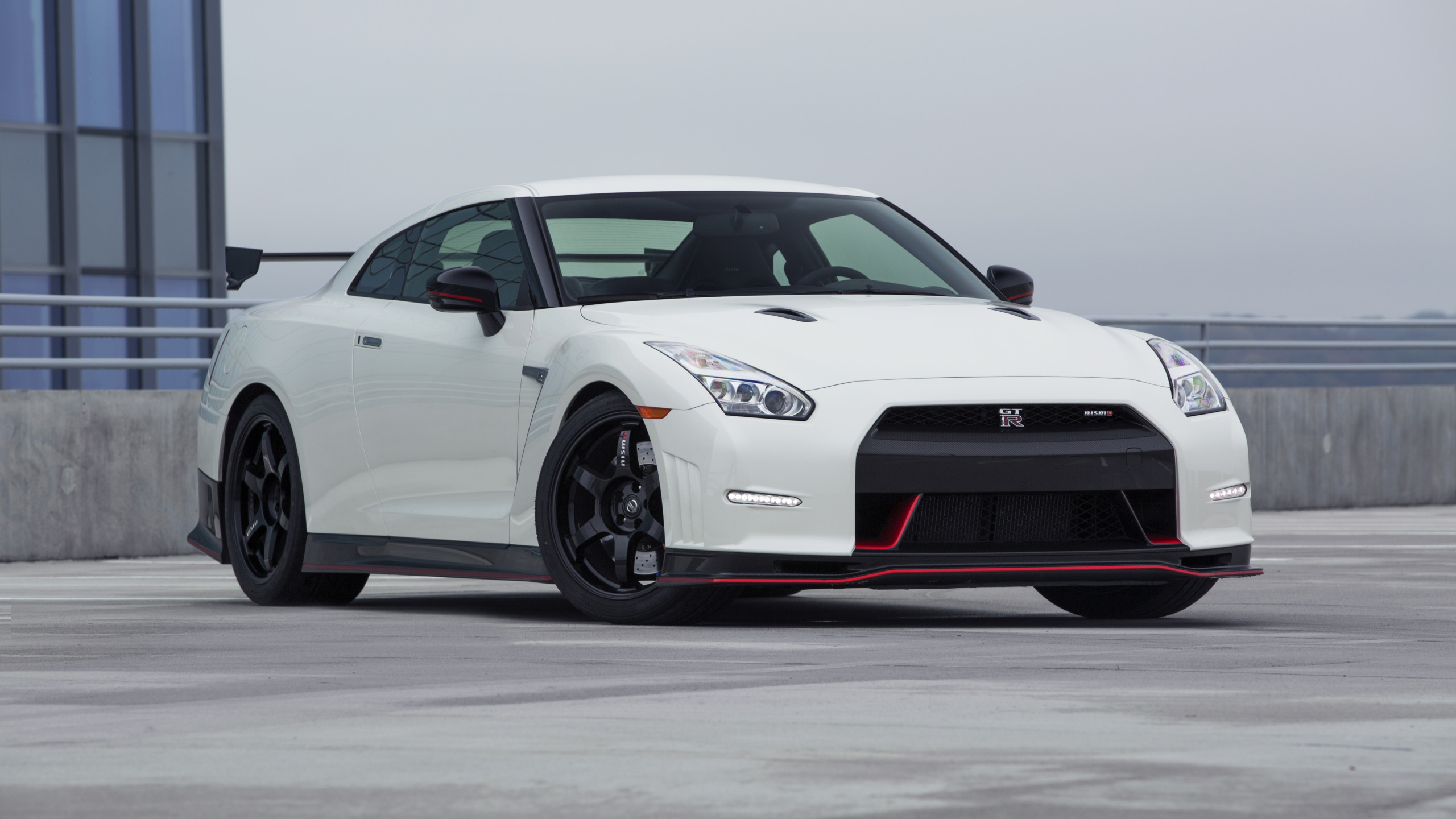 Download Wallpaper Nissan, GT R, White