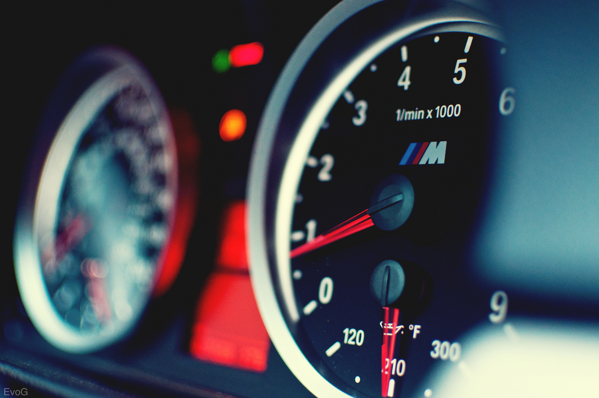 Vehicles BMW M5 HD Wallpaper