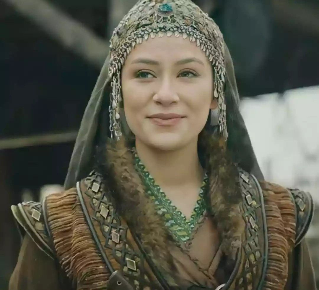 Aygul, Aygul Hatun, Buse Arslan Ozel