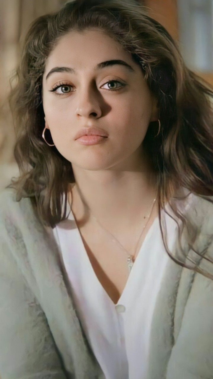 Cemre Baysel. Beautiful girl makeup