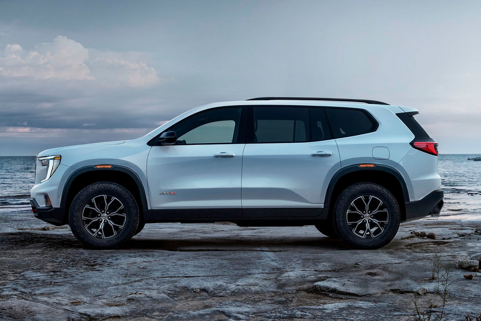 2024 GMC Acadia Exterior Photo