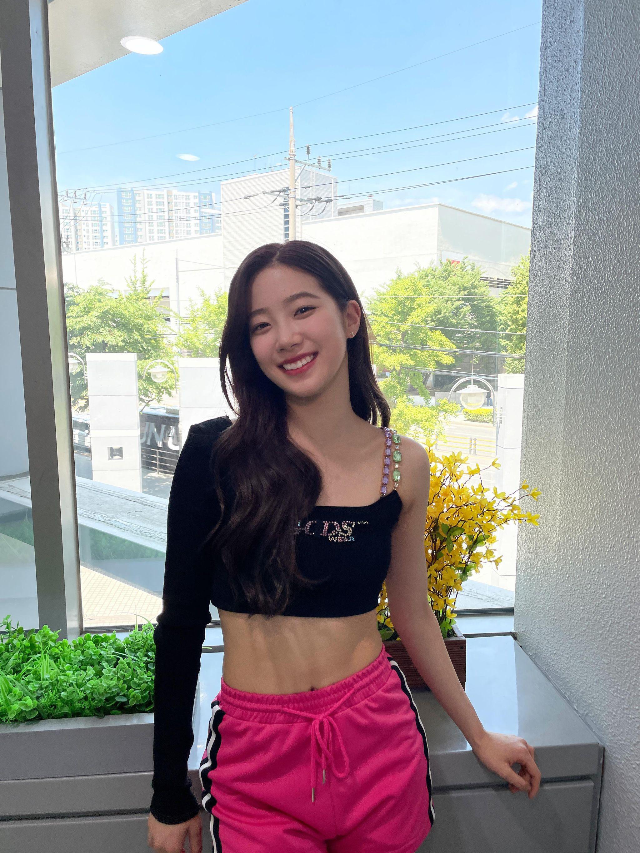 SSERAFIM Weverse Update // Kazuha