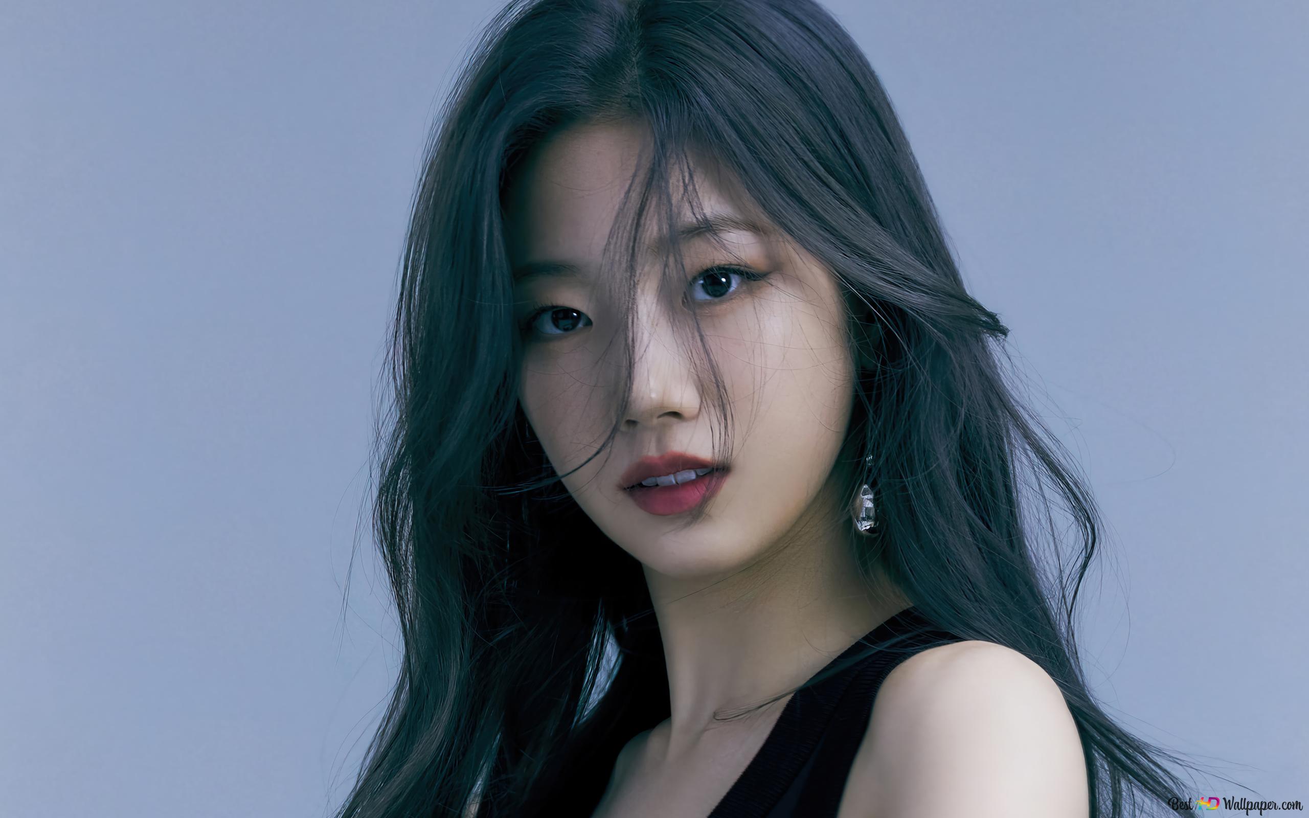 Kazuha' from Le Sserafim Kpop Girls